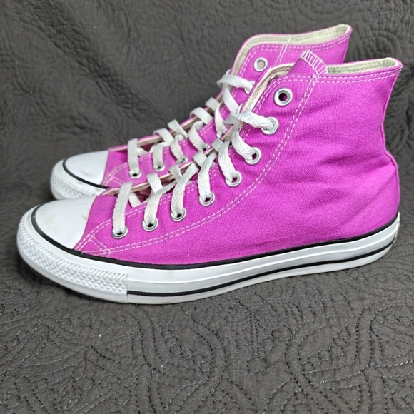 Converse Chuck Taylor All Star Hi Top Sneaker Magenta Shoe Unisex Wmn 9.5 Mn 7.5 - Picture 1 of 10